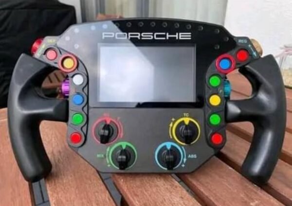 Grid Porsche RSR wheel