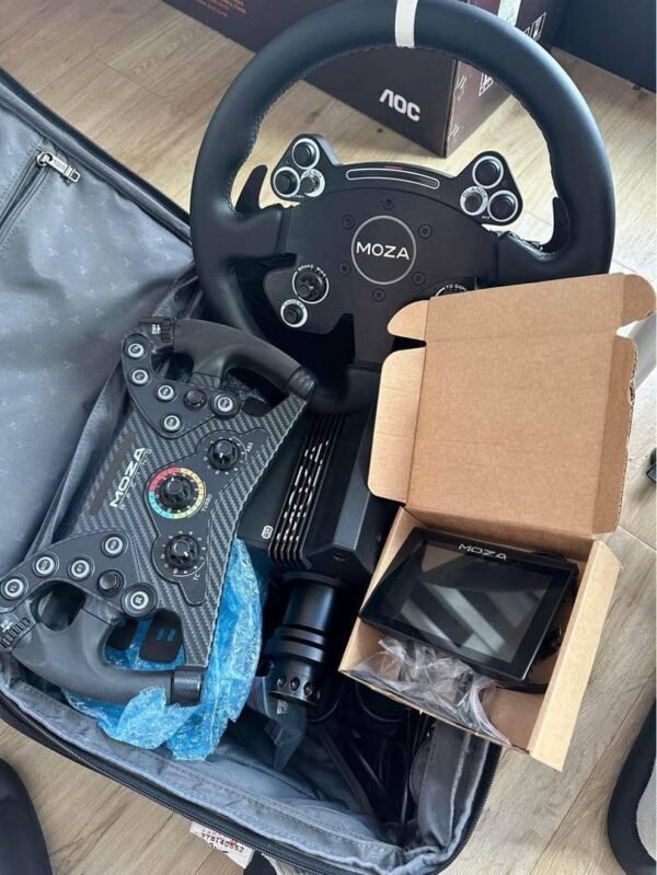 A complete combo to start your 12NM Sim-racing journey. MOZA R12 + KS wheel + CS V2 Wheel + Dash + Universal Mounting that is compatible with MOZA. Cable and Mounting screws included. All ready to use and in excellent condition.